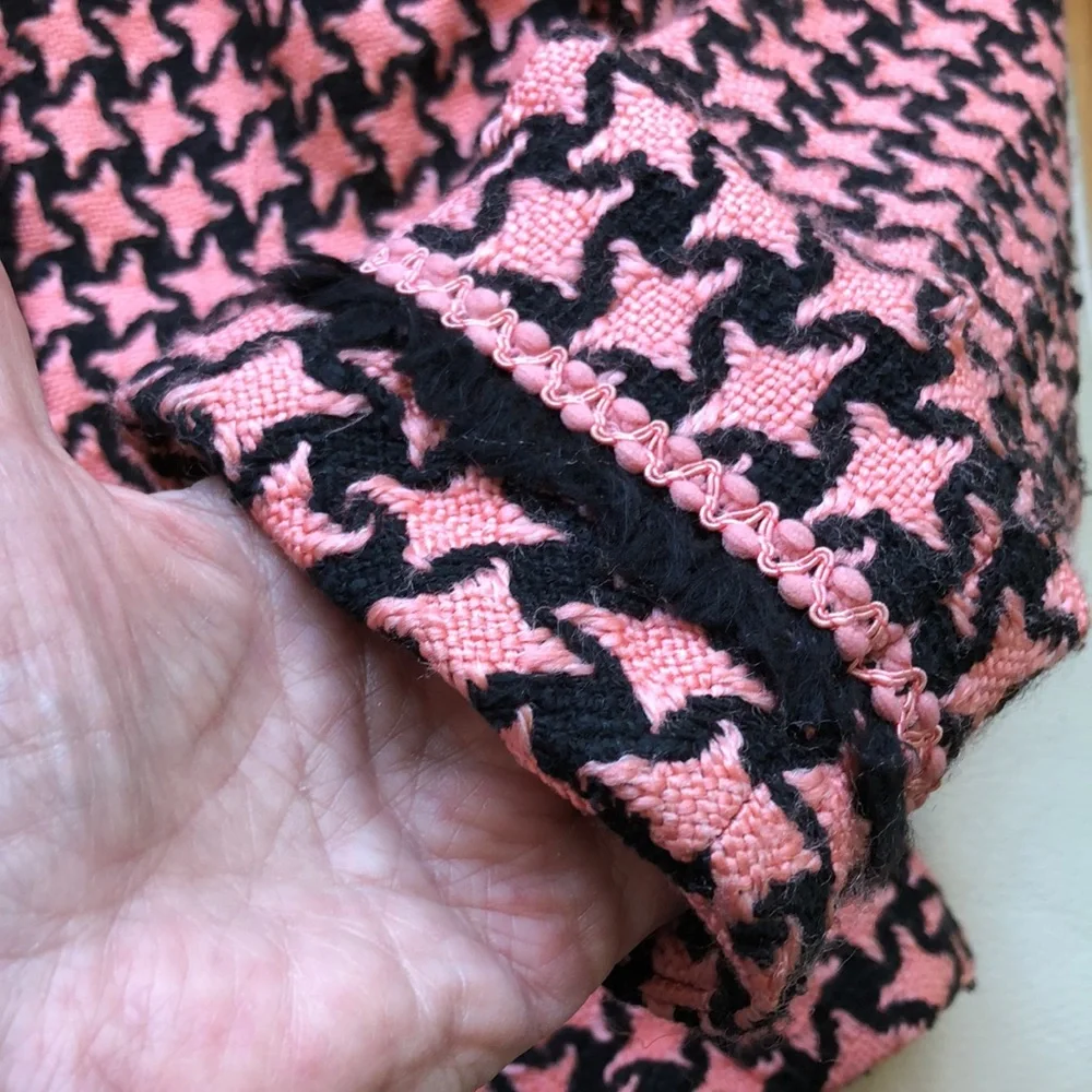 Sara Campbell coral/black houndstooth blazer - Picture 7 of 8